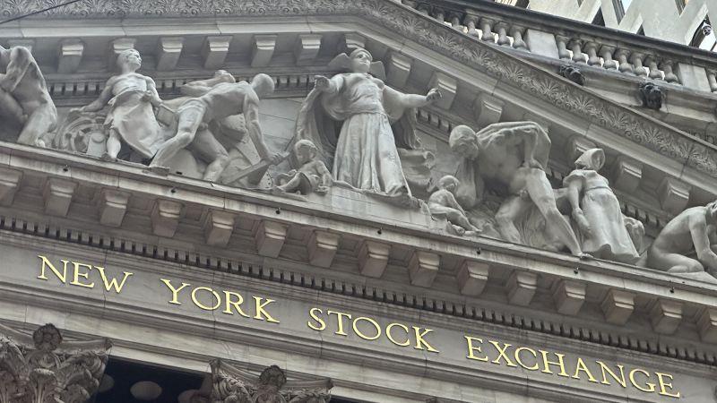 Dow stumbles as Wall Street sells off Big Tech