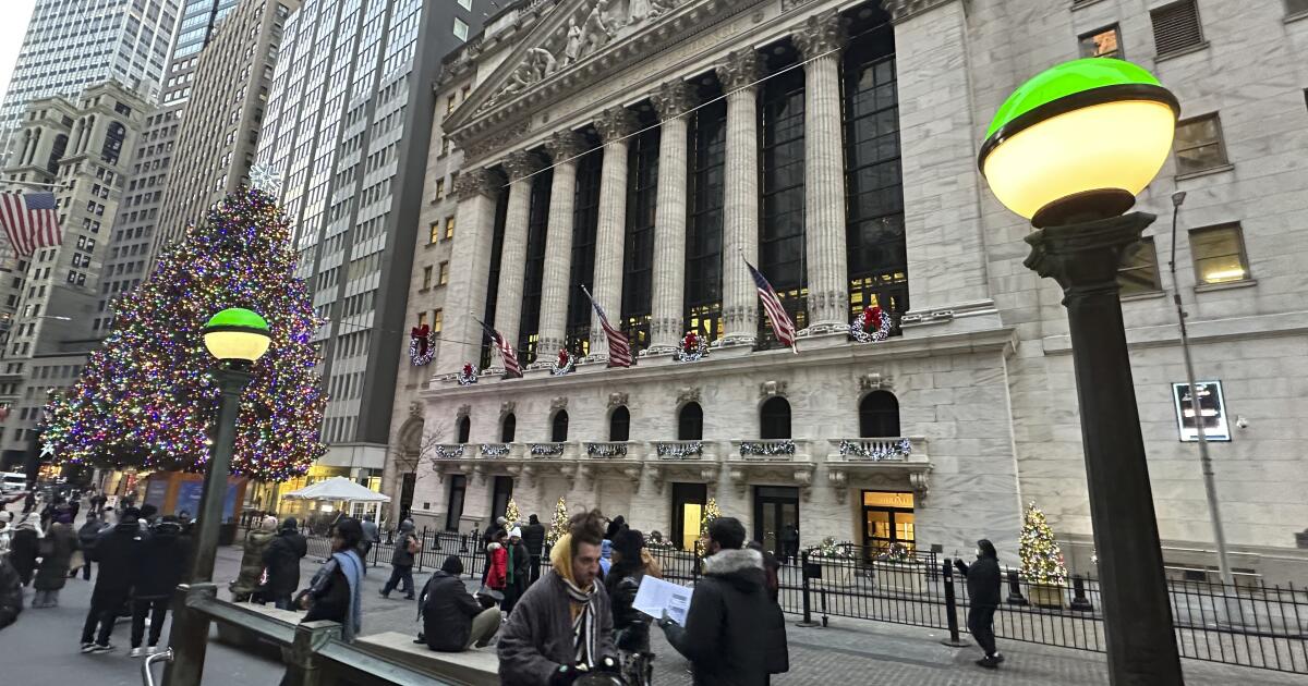 Wall Street, led by Big Tech, rallies ahead of the Christmas holiday