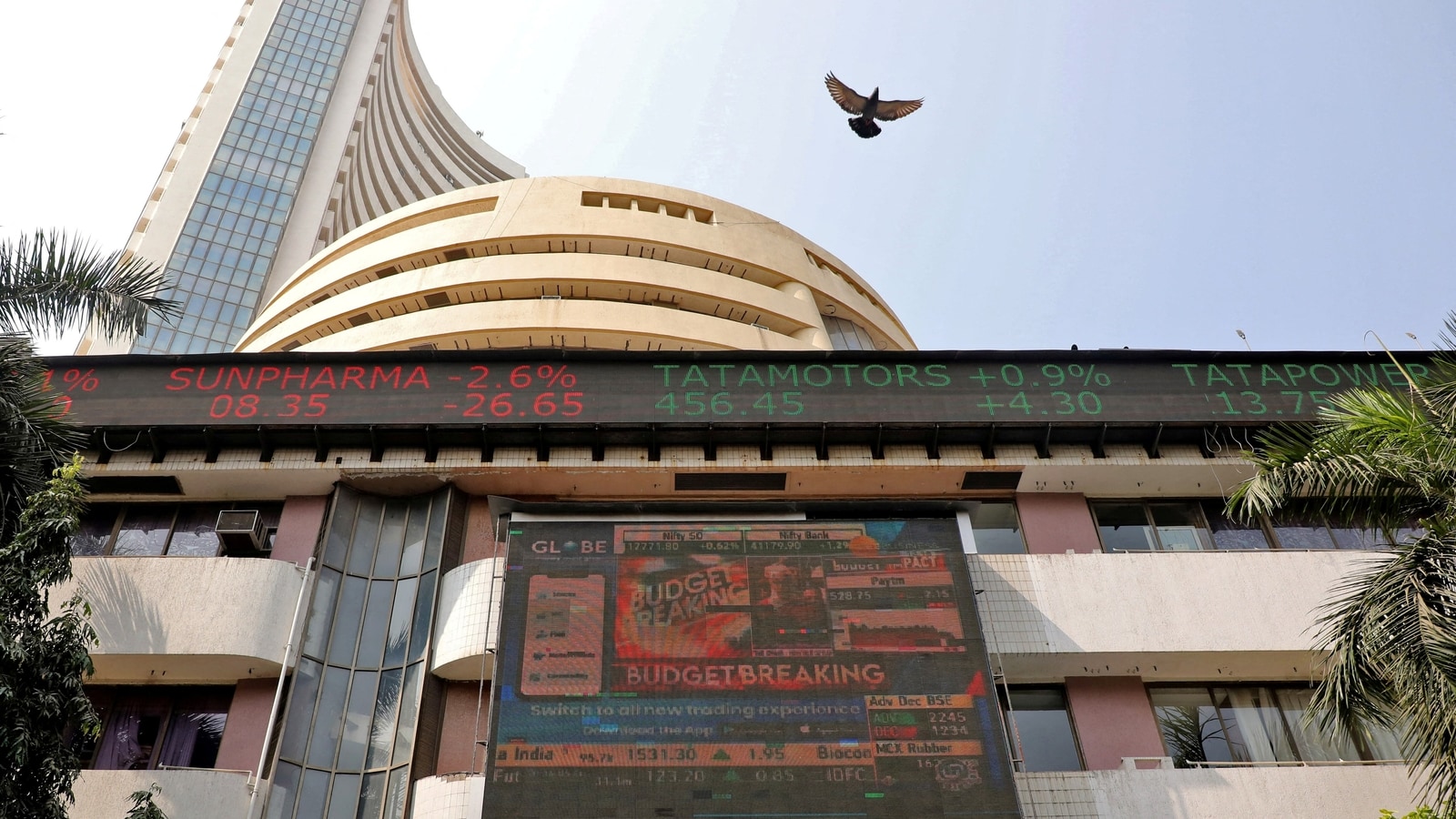 Stock market crash: 5 reasons why Sensex tanked by over 1,000 points